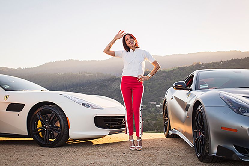 フェラーリを所有する4人の素晴らしい女性たち フェラーリを所有する4人の素晴らしい女性たち