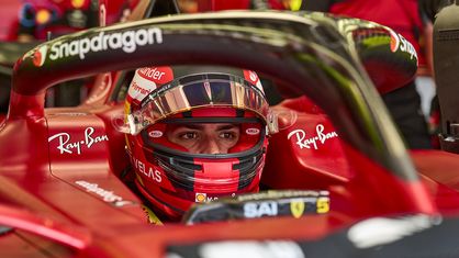 Scuderia Ferrari is pleased to announce that it has extended its agreement with Carlos Sainz. The Spaniard, who made his debut with the Maranello squad in the 2021 season, will thus be part of the team to the end of 2024.